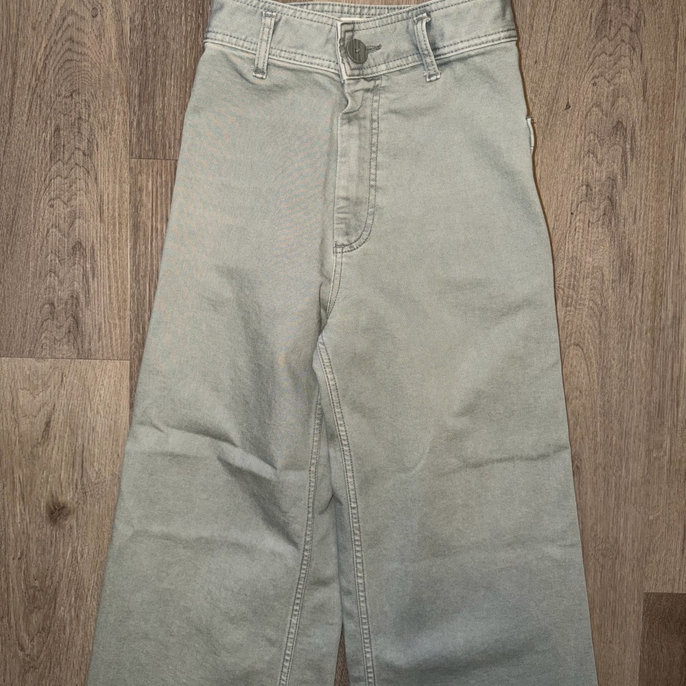 ZARA Olive Green High Rise Wide Leg Cropped Jeans Raw Hem Size 2 - Picture 3 of 10